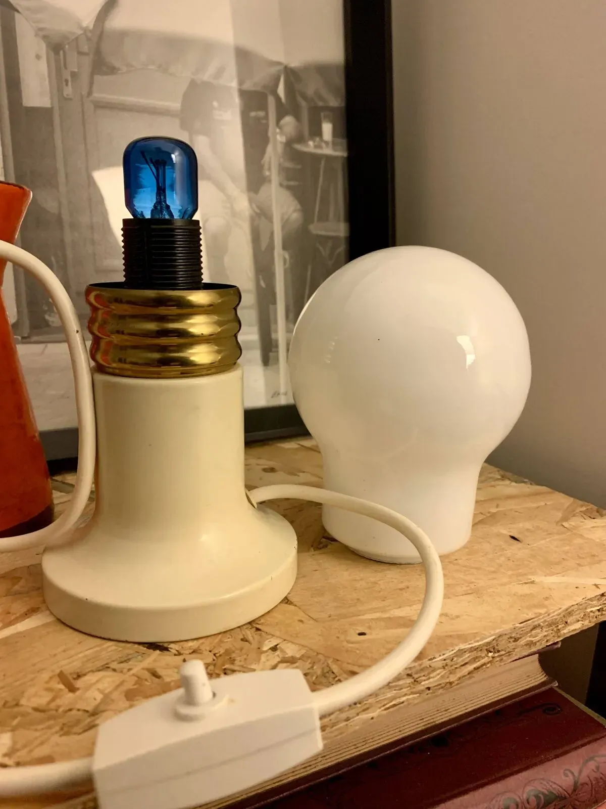 Illustration numéro 4 du produit Lampe vintage ampoule design italien rétro