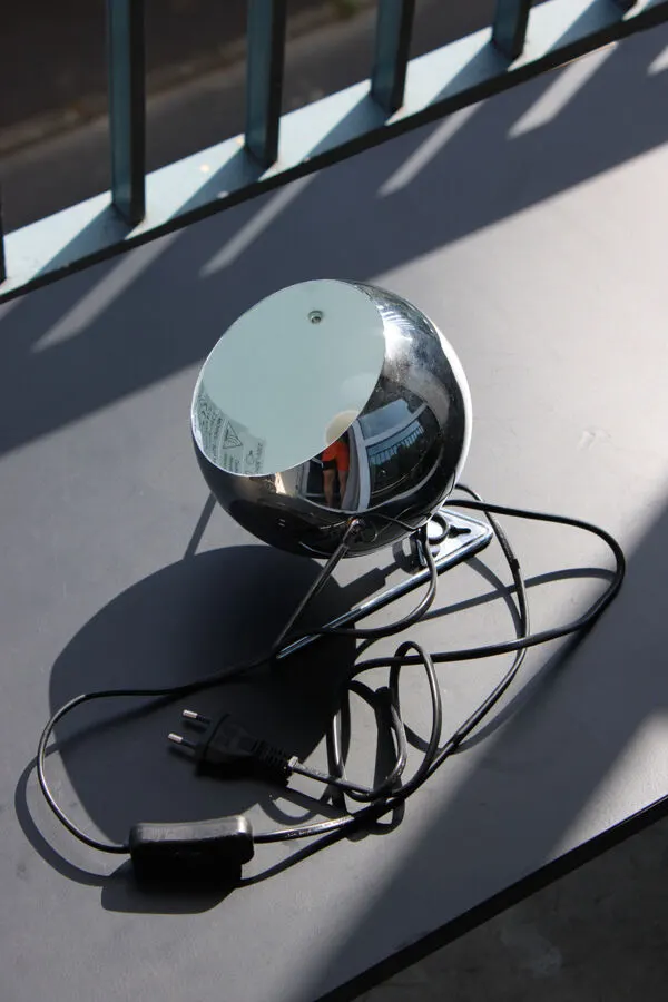 Illustration numéro 4 du produit Lampe Eyeball Space Age en chrome