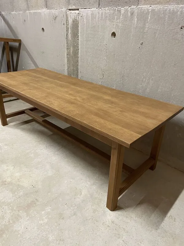 Illustration numéro 4 du produit Table de ferme en bois massif – style campagne 230cm