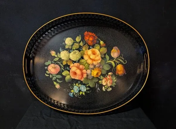 Illustration numéro 4 du produit Grand plateau ovale en tôle peinte, style Napoléon III