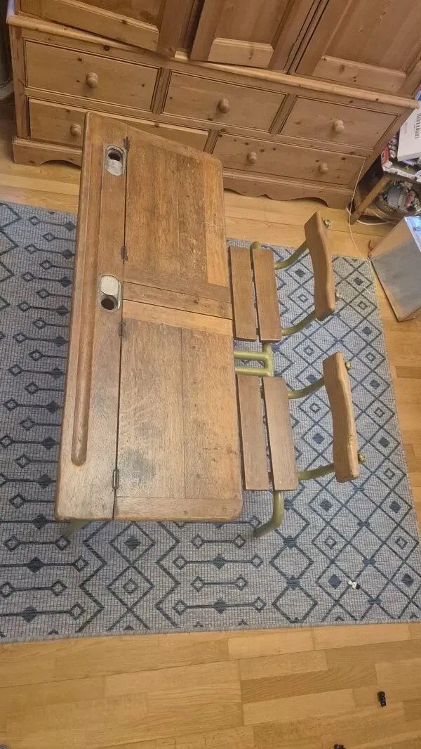 Illustration numéro 4 du produit Bureau  d’écolier