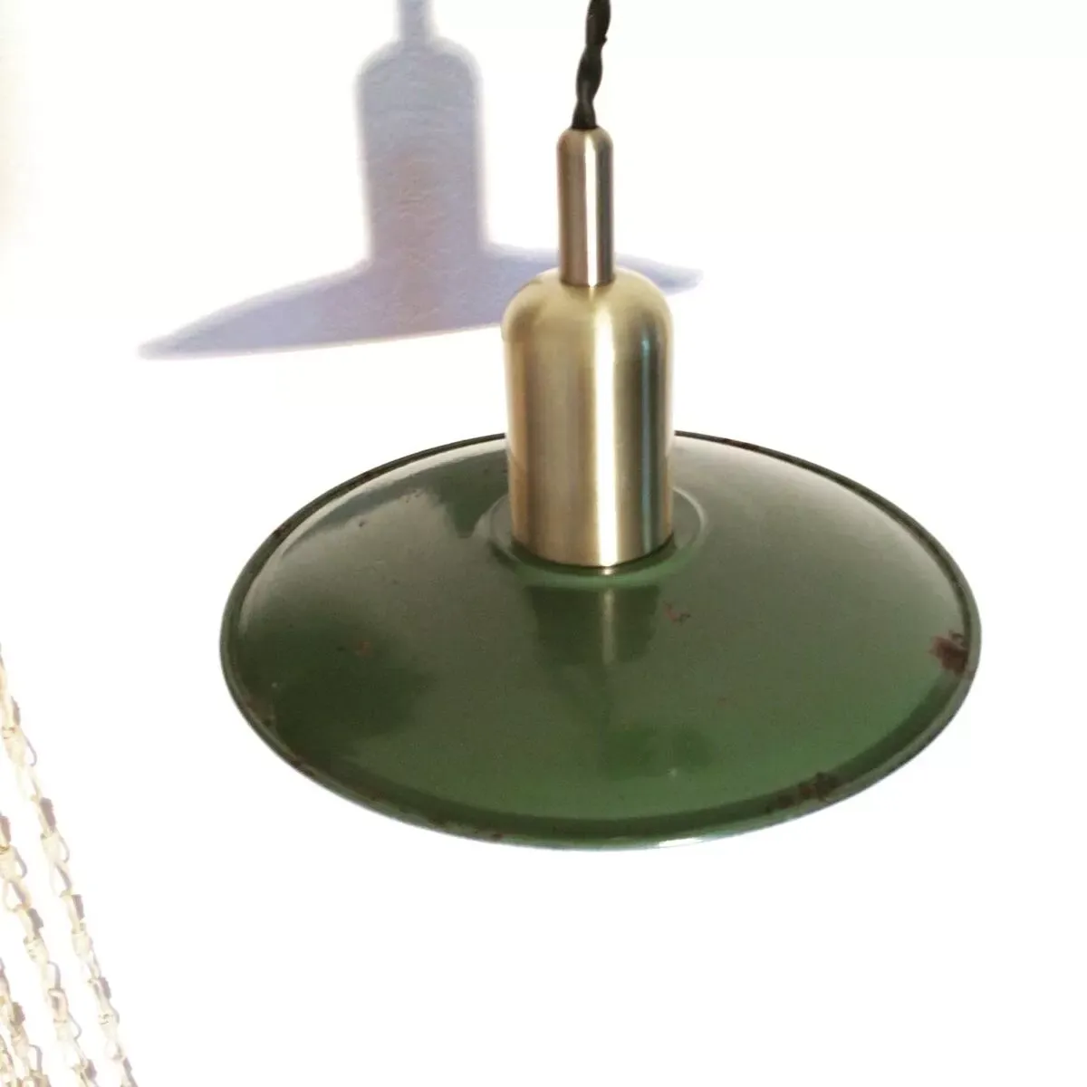 Illustration numéro 4 du produit Suspension verte 1950