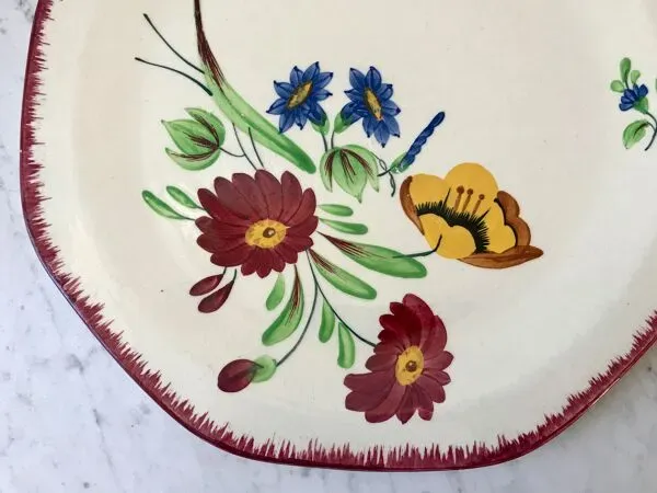 Illustration numéro 4 du produit Plat à tarte Pexonne peint à la main modèle ''Ophélia'' années 40