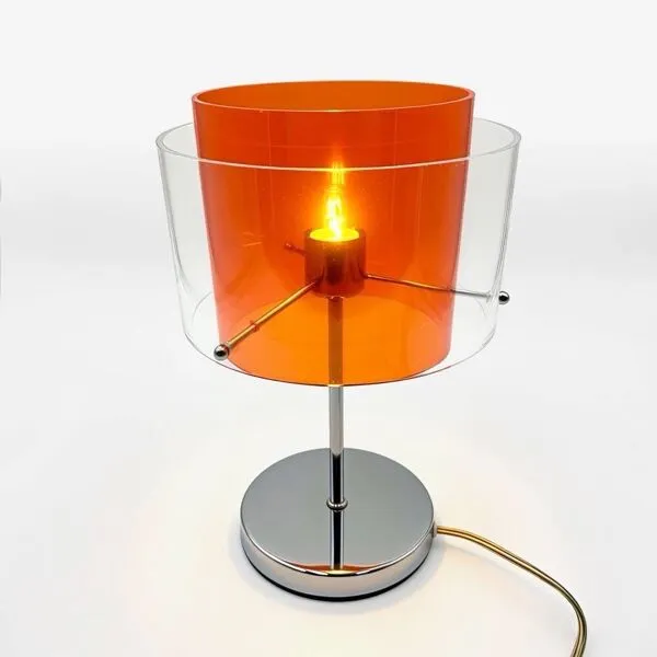 Illustration numéro 4 du produit Lampe plexiglass orange et chrome années 90