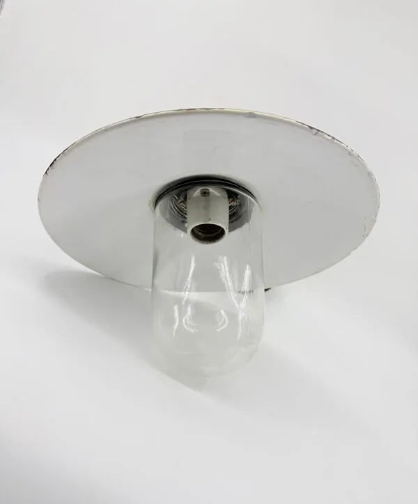 Illustration numéro 4 du produit Lampe de cour