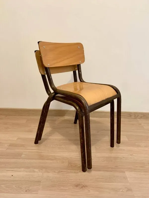 Illustration numéro 4 du produit Chaises écolier