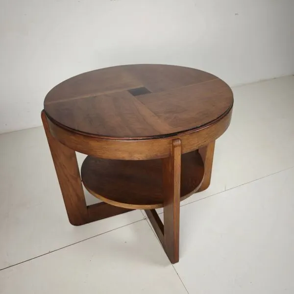 Illustration numéro 4 du produit Table d'appoint en chêne de l'École d'Amsterdam avec motif carré, Pays-Bas, vers 1925