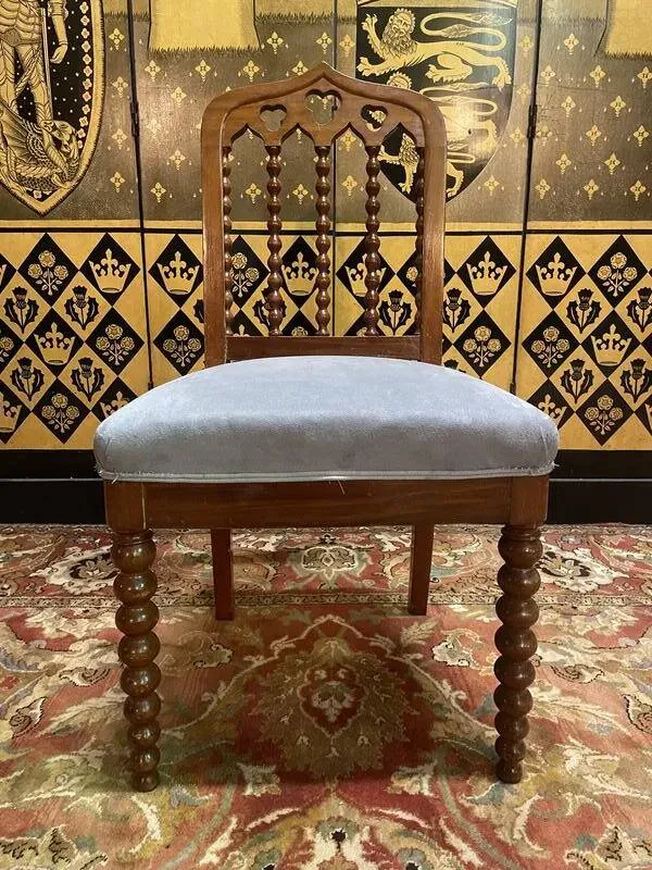 Illustration numéro 4 du produit Suite de 6 chaises époque Restauration ''Chapelet