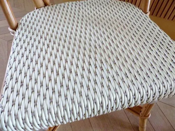 Illustration numéro 4 du produit Paire chaises bistrot Parisien Maison Louis Drucker rotin clair de Manille