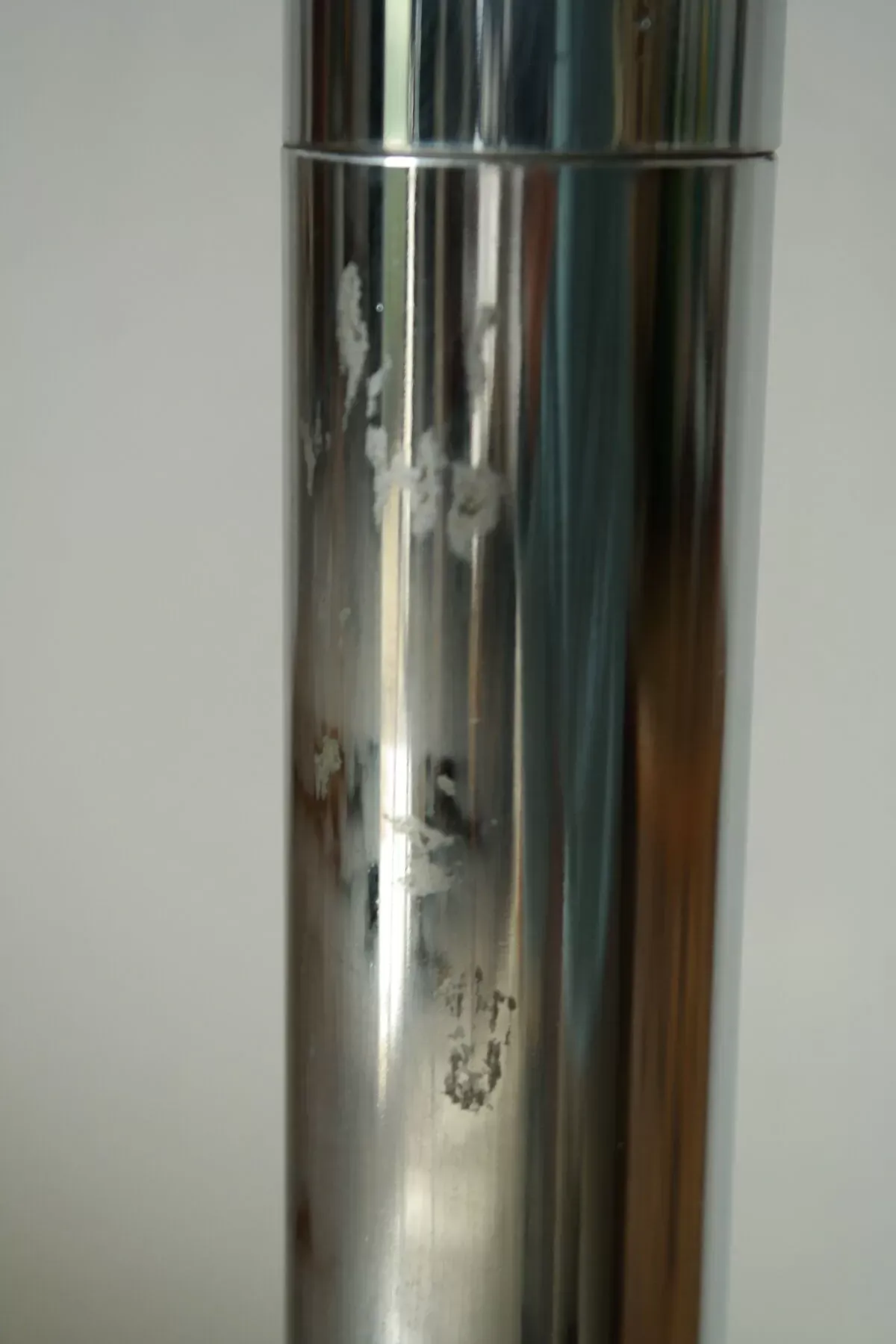 Illustration numéro 4 du produit Porte manteau vintage chrome bakélite 50/60