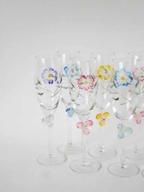 Illustration numéro 4 du produit ensemble de 10 flûtes à champagne peintes à la main, fleurs en relief