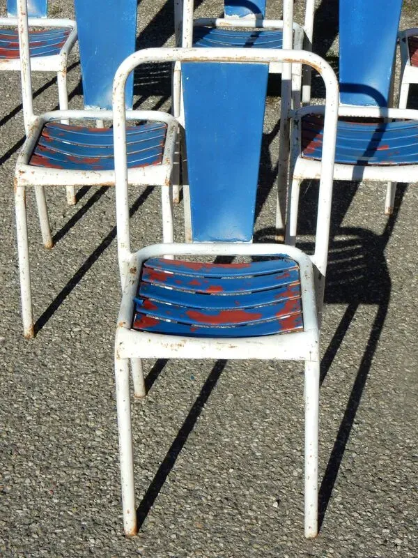 Illustration numéro 4 du produit 6 anciennes chaises de bistrot Tolix en métal - Style industriel