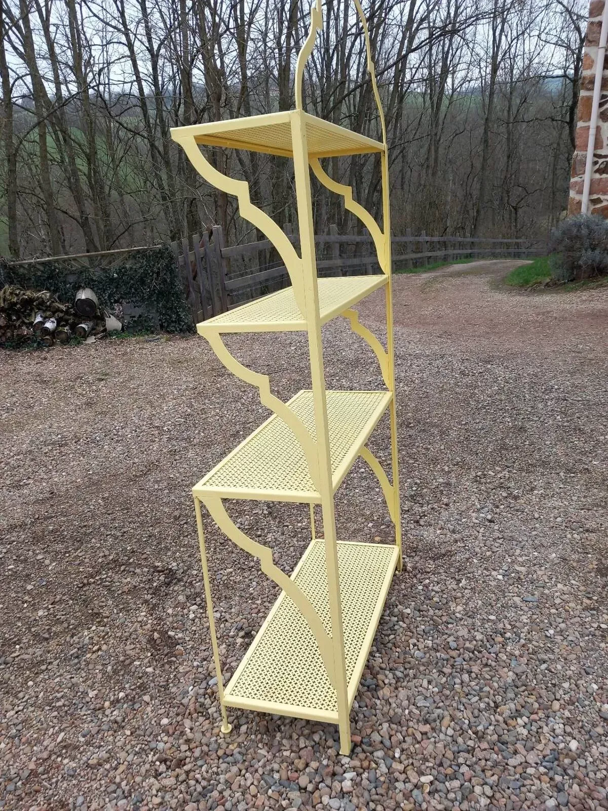 Illustration numéro 4 du produit Meuble à étagères ancien