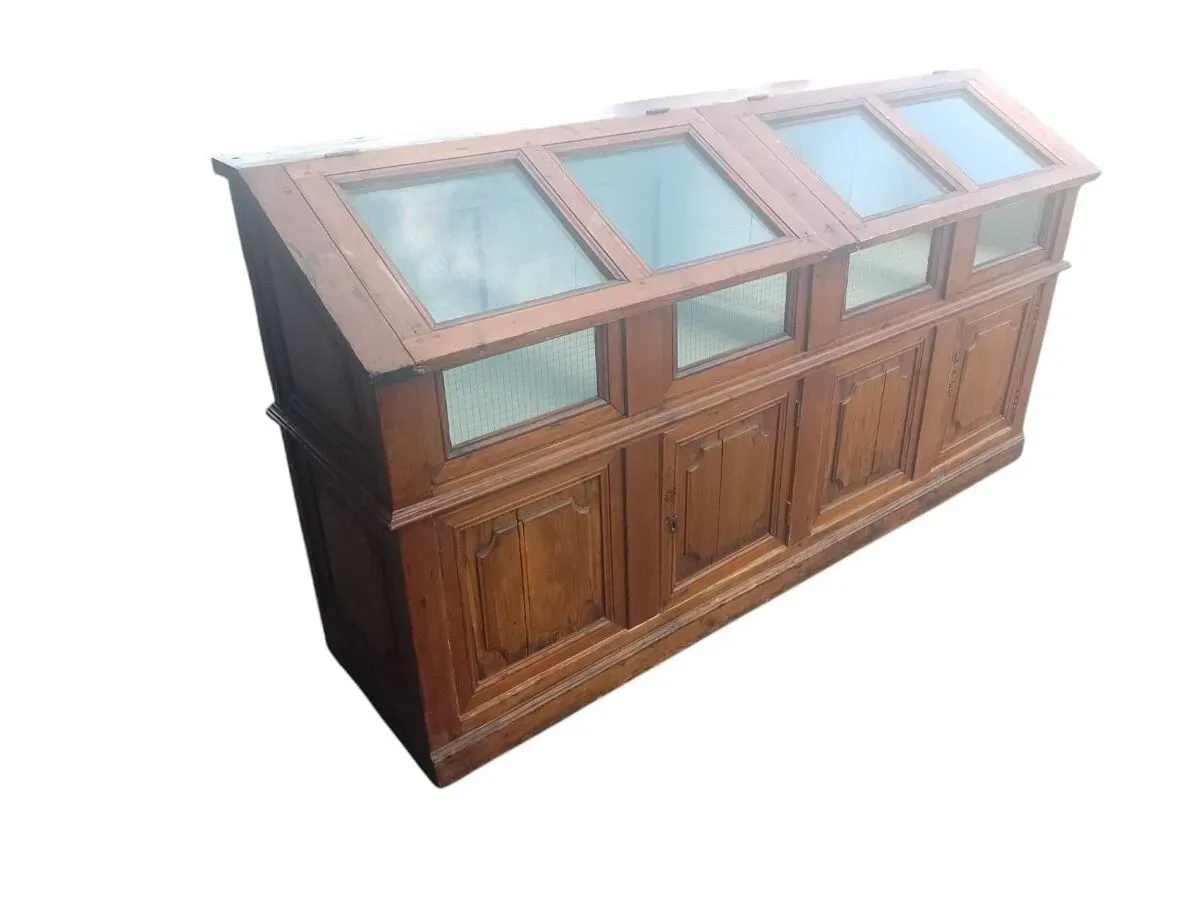 Illustration numéro 4 du produit Vitrine de mercerie ou épicerie 19ème