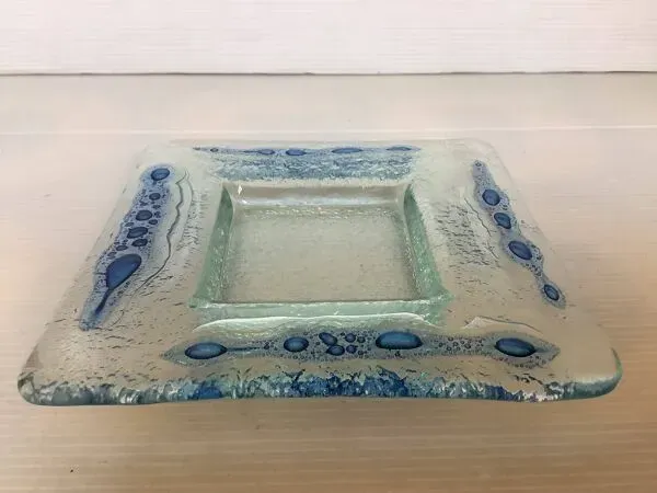 Illustration numéro 4 du produit Vide poche en pâte de verre bleue