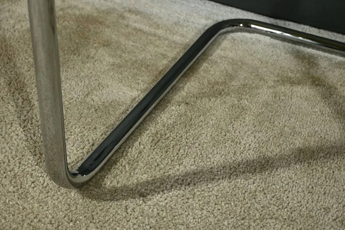 Illustration numéro 4 du produit Fauteuils S33 en Cuir, attribués à M.Stam pour Fasem, Italie – 1970