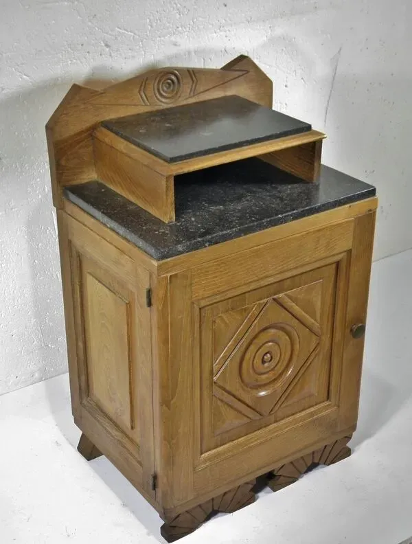 Illustration numéro 4 du produit MEUBLE D'APPOINT ART DECO, STYLE NEO- BRETON