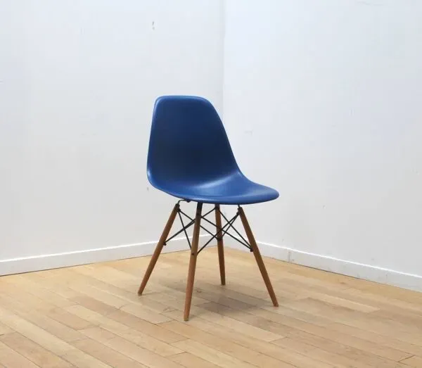 Illustration numéro 4 du produit Chaise DSW, Charles & Ray Eames
