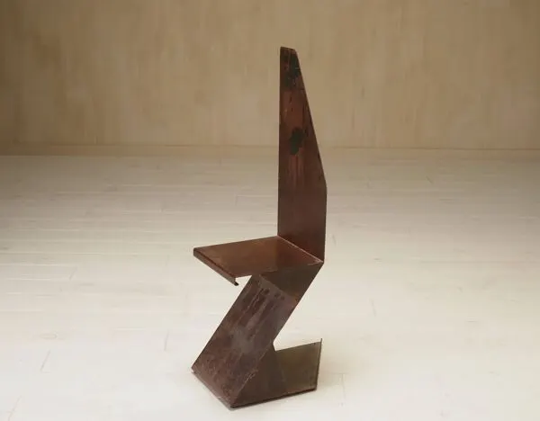 Illustration numéro 4 du produit Chaise sculpturale en acier postmoderne, Allemagne, années 1980