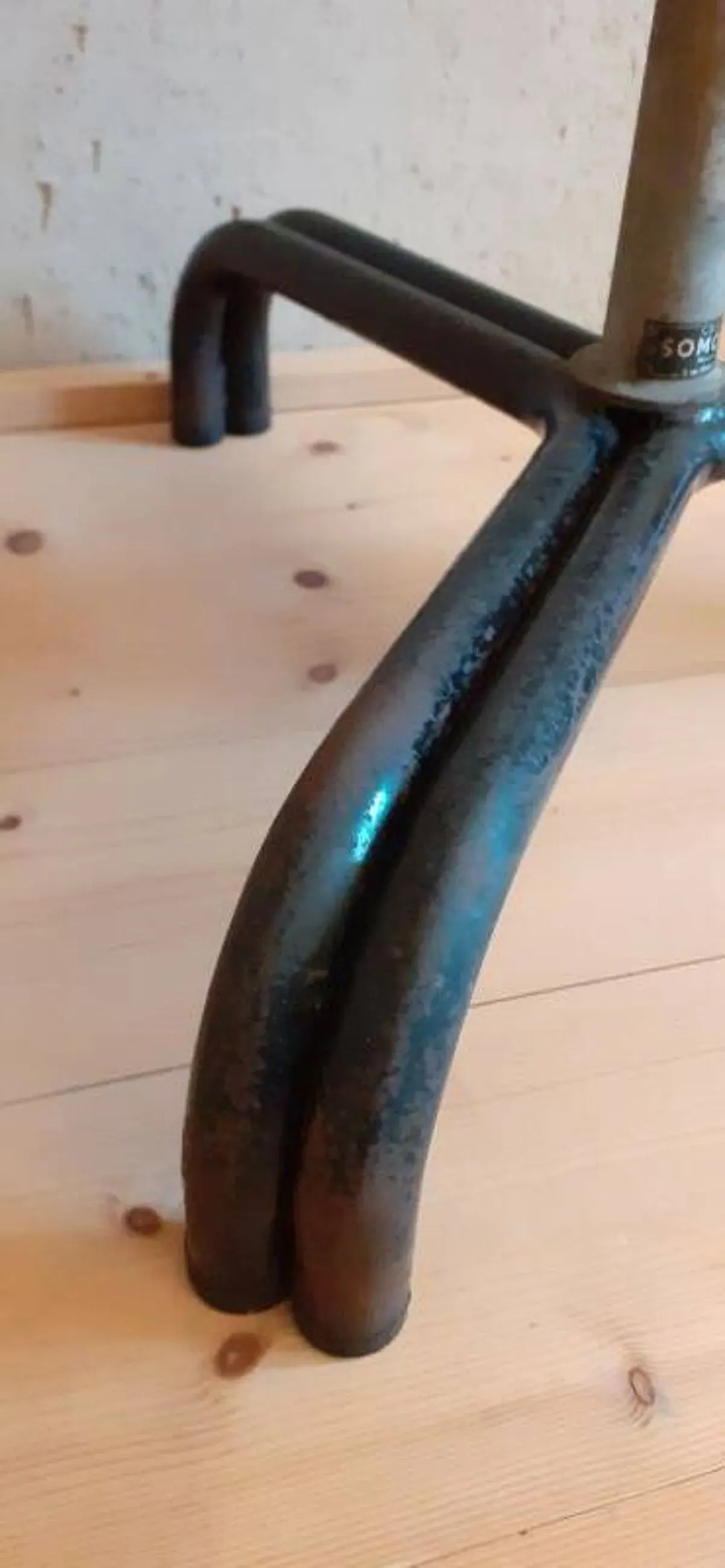 Illustration numéro 4 du produit Présentoir magasin épicerie1950 1960 Paris France tôle perforée rigitulle