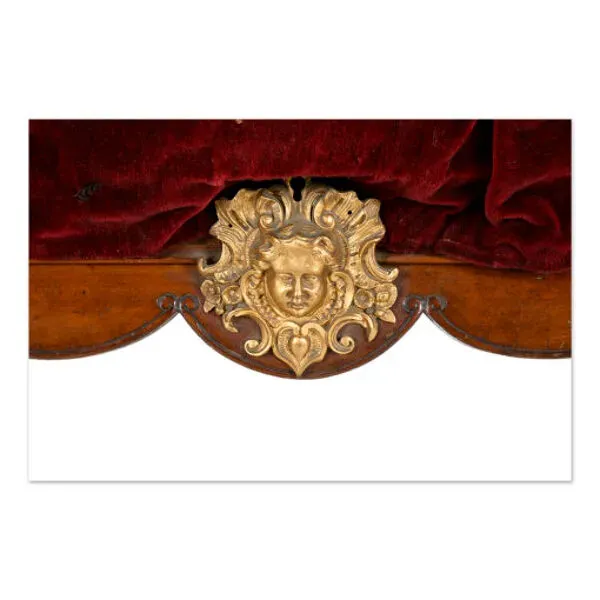 Illustration numéro 4 du produit Vitrine de bijoutier en acajou à piètements en bronze doré