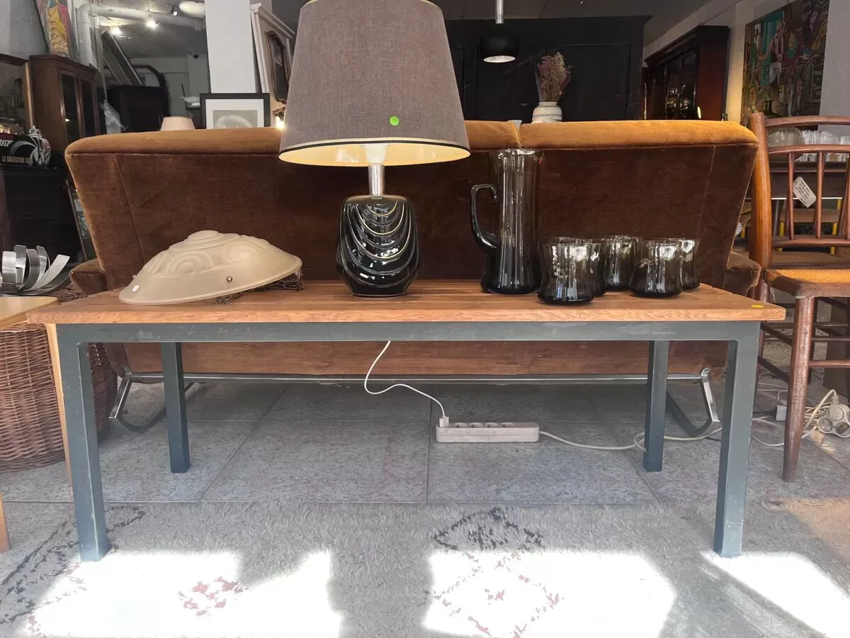 Illustration numéro 4 du produit Banc industriel en acier et chêne