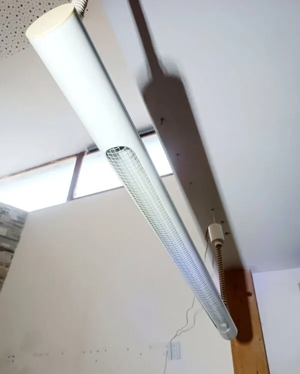 Illustration numéro 4 du produit Lampe industrielle suspendue Massive 1980s