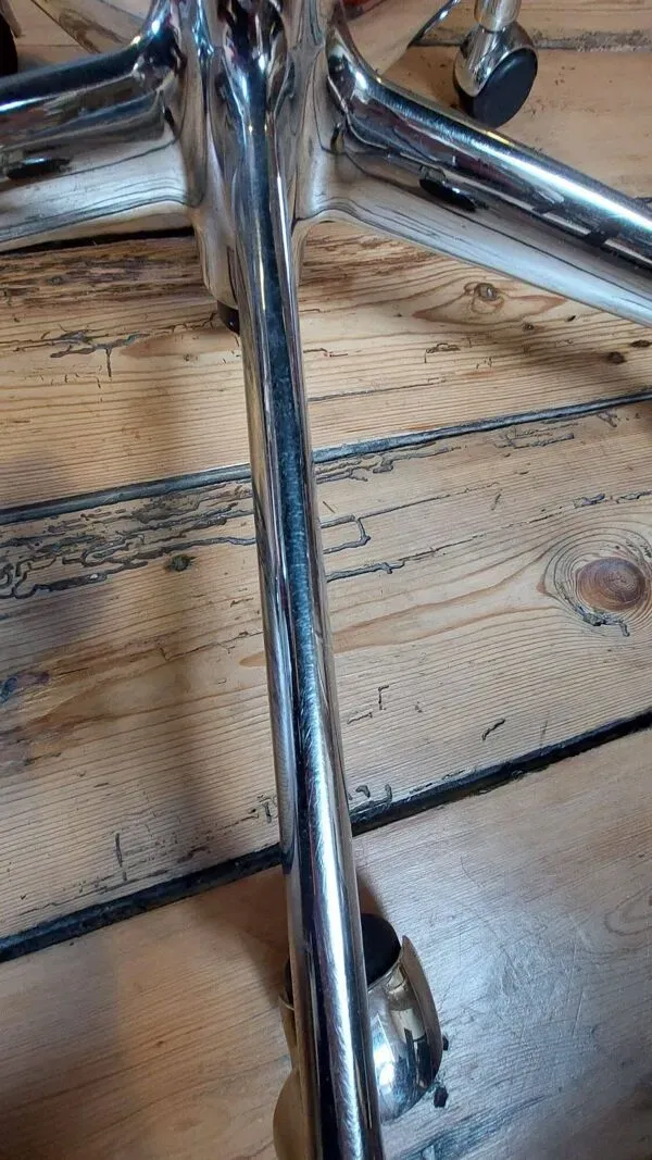 Illustration numéro 4 du produit Fauteuil de bureau design - Charles & Ray Eames - Vitra