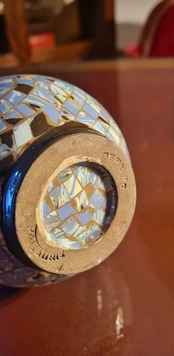 Illustration numéro 4 du produit Vase de Jean Gerbino