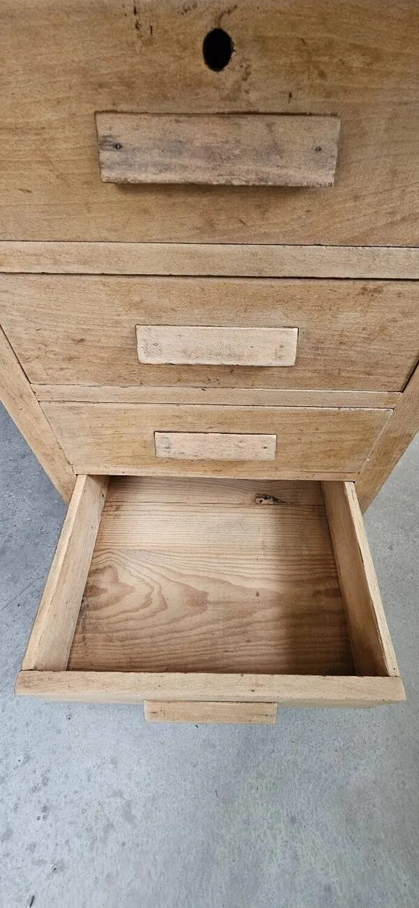 Illustration numéro 4 du produit Grand bureau de maitre vintage 2 caissons