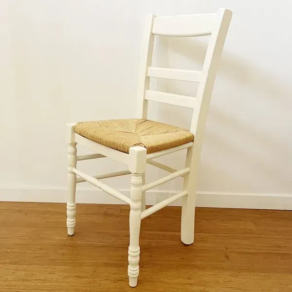 Illustration numéro 4 du produit Chaise en paille