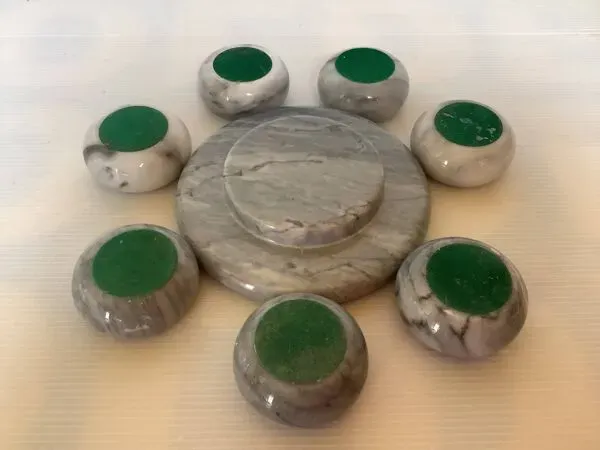 Illustration numéro 4 du produit 8 bougeoirs en marbre gris