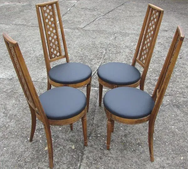 Illustration numéro 4 du produit Ensemble de 4 chaises , Jasienica fin des années 60