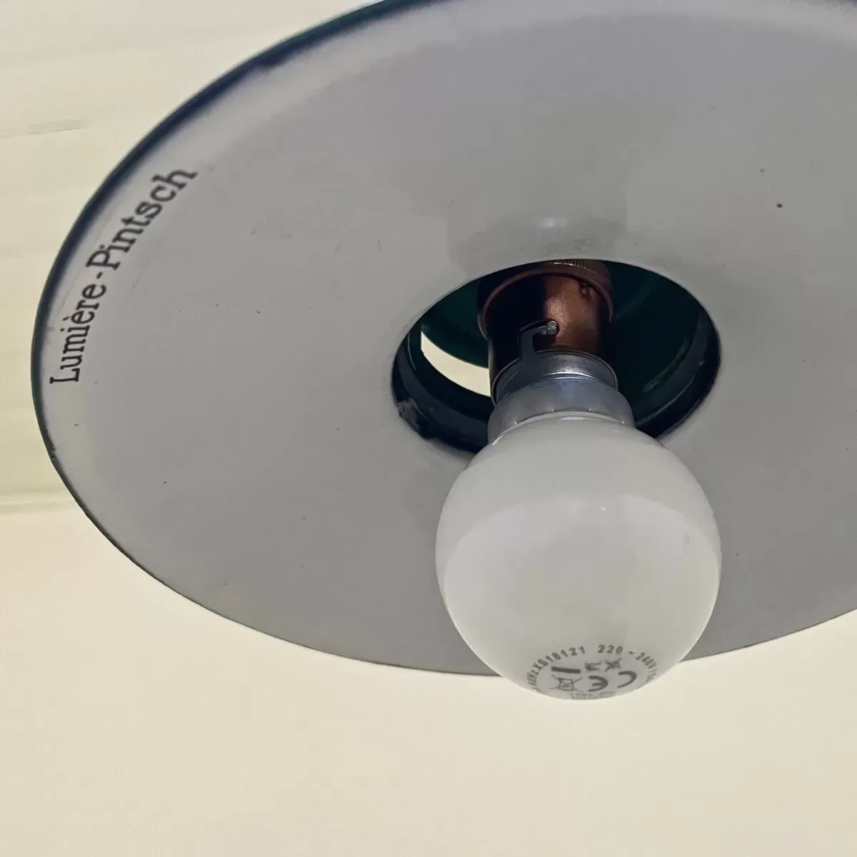 Illustration numéro 4 du produit Suspension industrielle émaillée