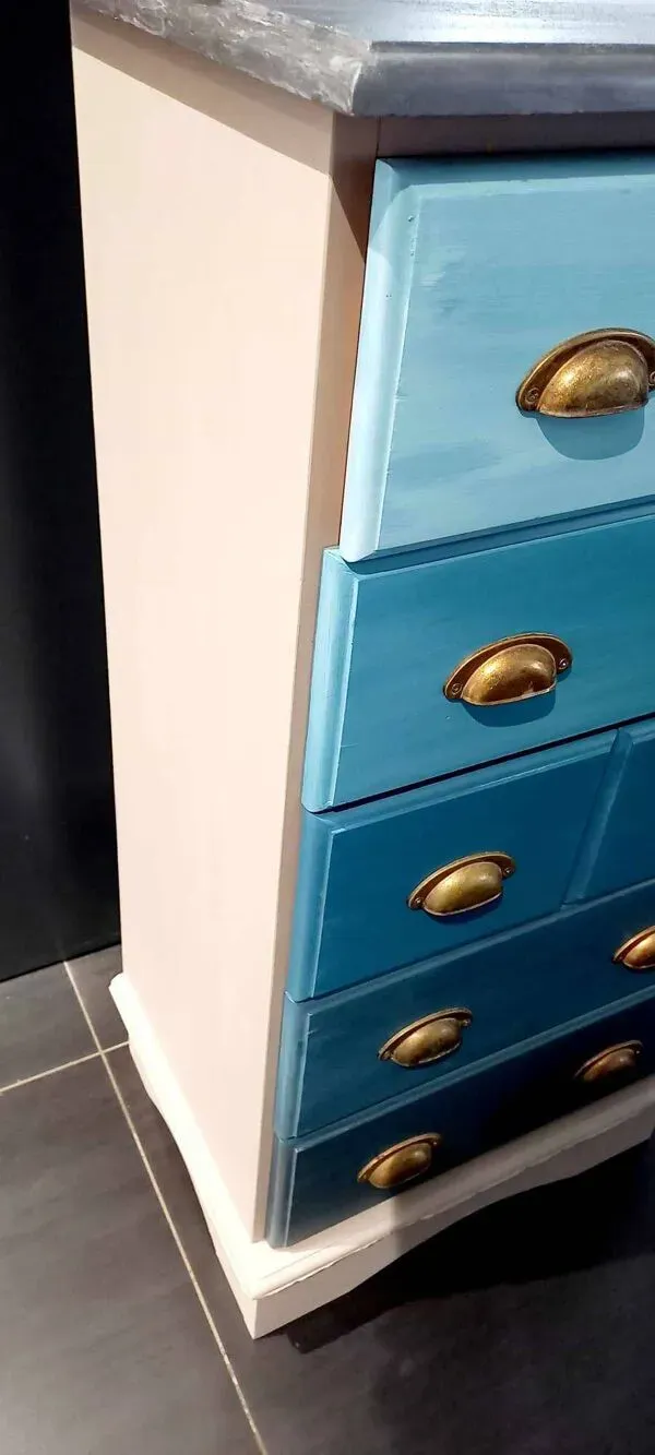 Illustration numéro 4 du produit Buffet vintage