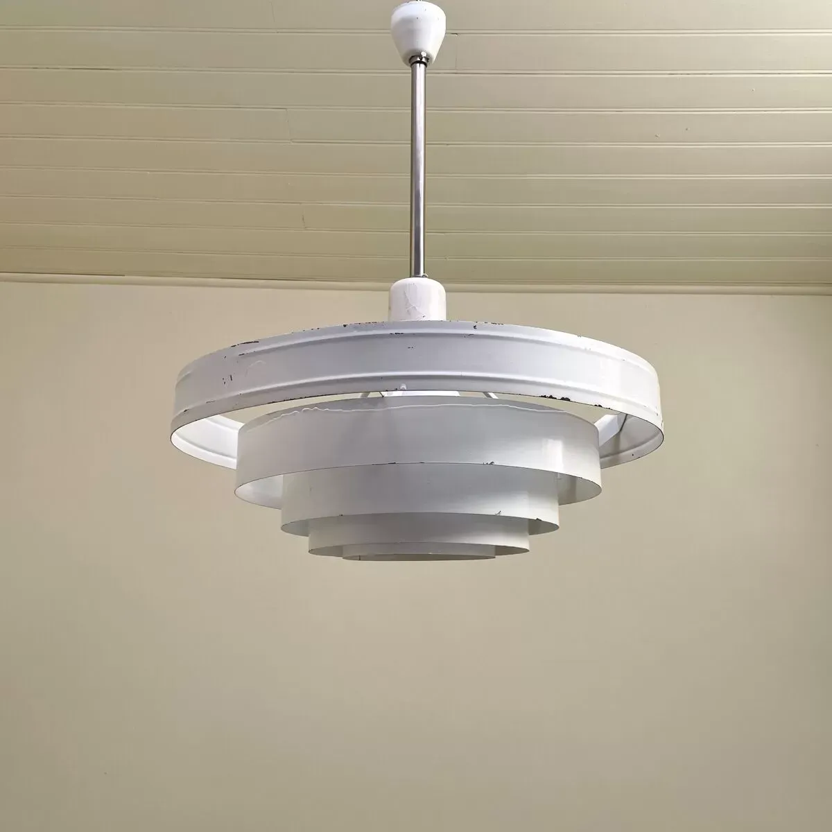 Illustration numéro 4 du produit Suspension minimaliste