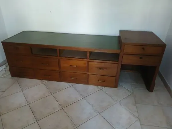 Illustration numéro 4 du produit Meuble de métier