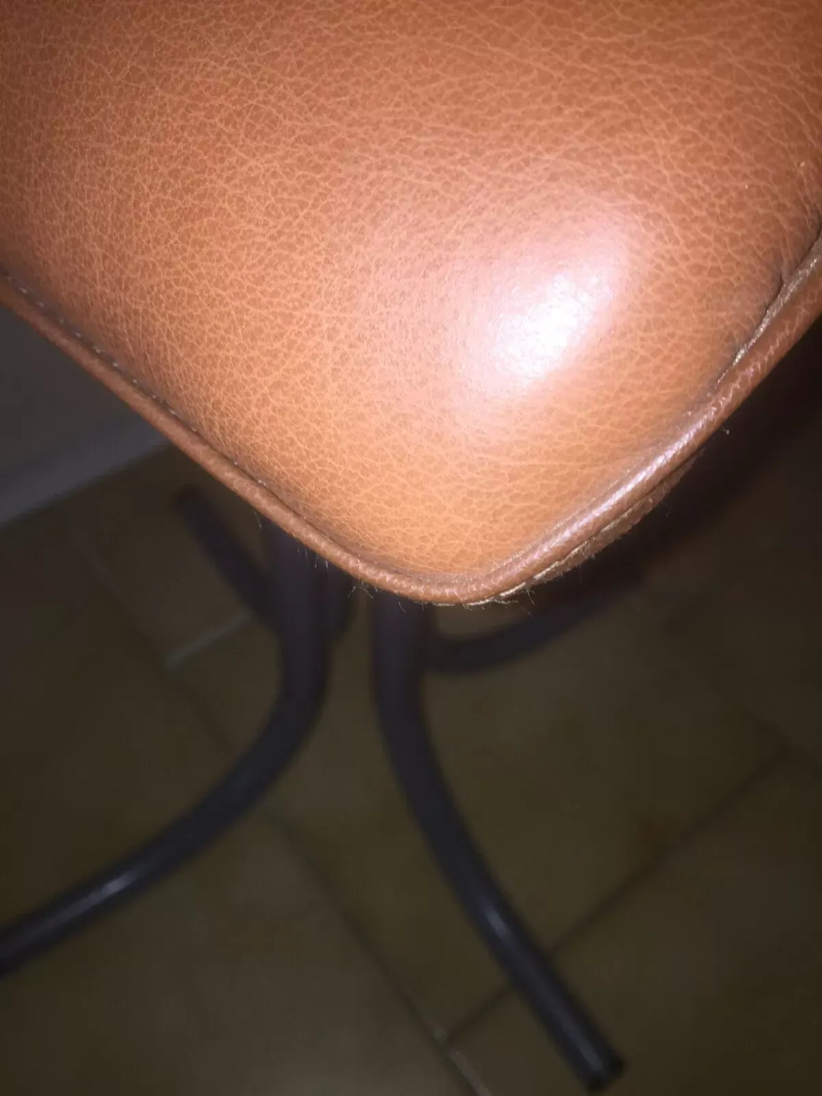 Illustration numéro 4 du produit Chaise industrielle cuir