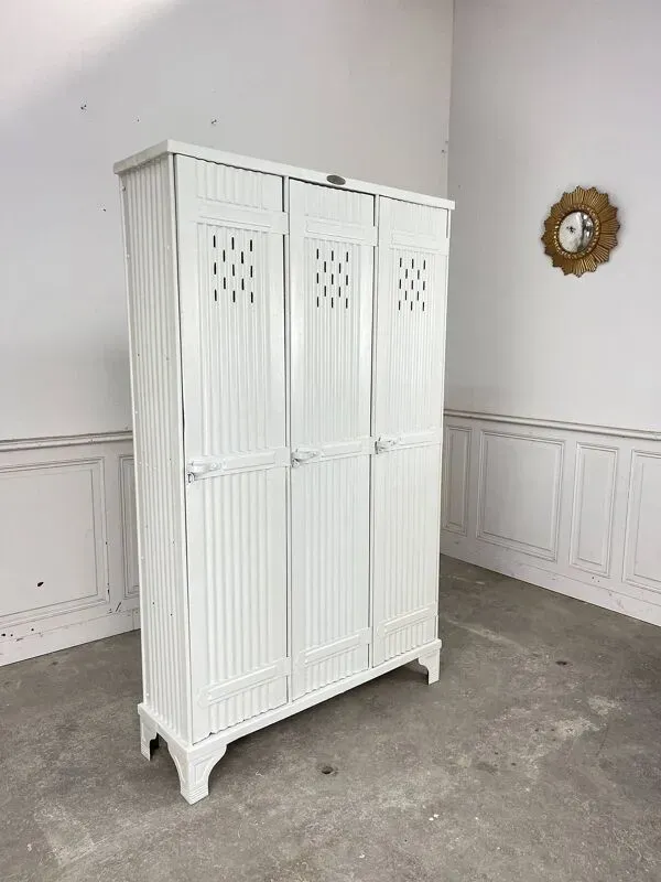 Illustration numéro 4 du produit Vestiaire 1930 Strafor