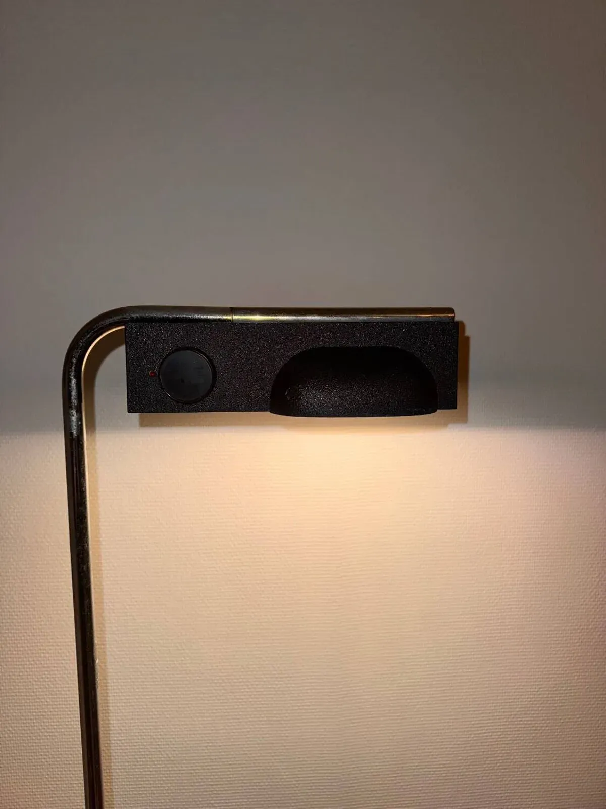 Illustration numéro 4 du produit Lampadaire Camera - Ernesto Gismondi pour Artemide