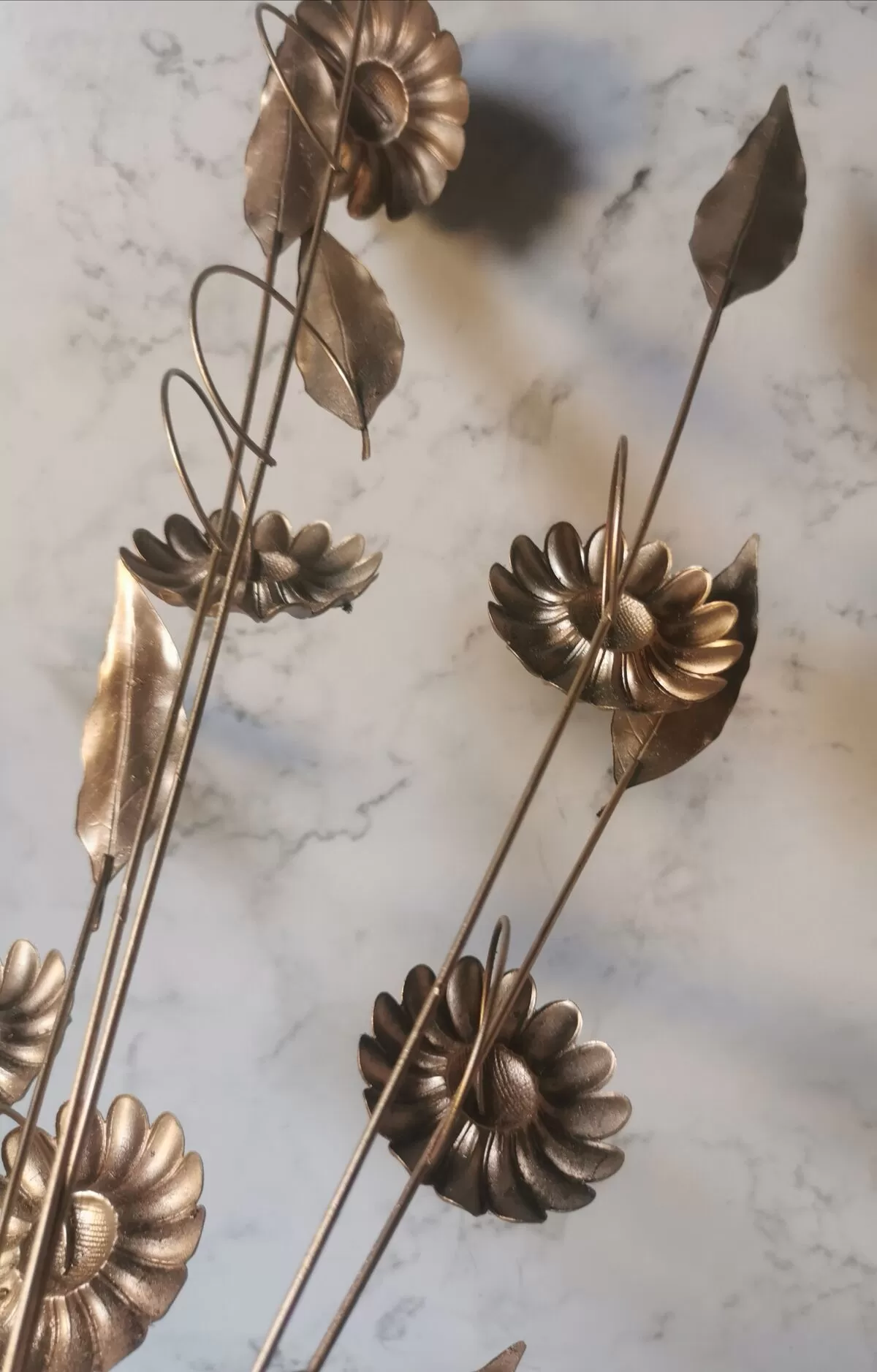 Illustration numéro 4 du produit Applique murale fleurs metal doré