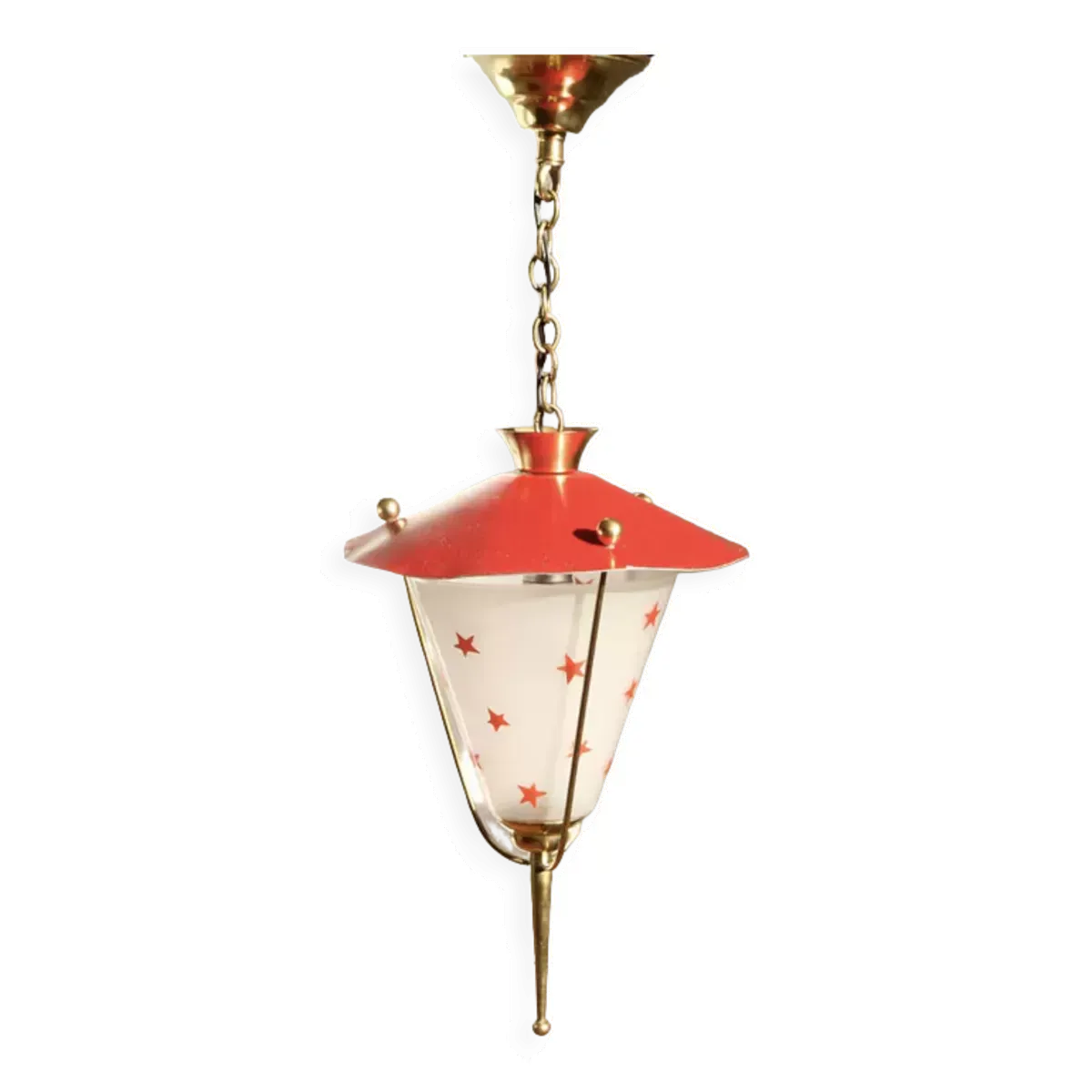 Illustration numéro 4 du produit Lampe suspension en laiton et métal Rockabilly rouge.