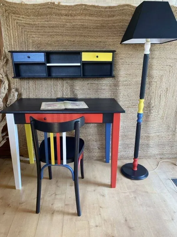 Illustration numéro 4 du produit bureau écolier