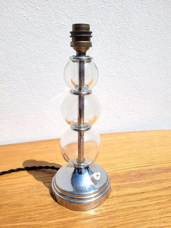 Illustration numéro 4 du produit Pied de lampe chrome et boules en verre dlg J. Adnet
