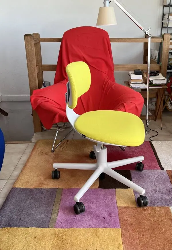 Illustration numéro 4 du produit Fauteuil de bureau design by konstantin grcic comme neuf.