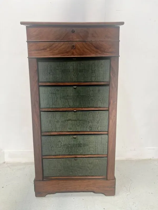 Illustration numéro 4 du produit Ancien pupitre cartonnier de clerc de notaire XIX siècle