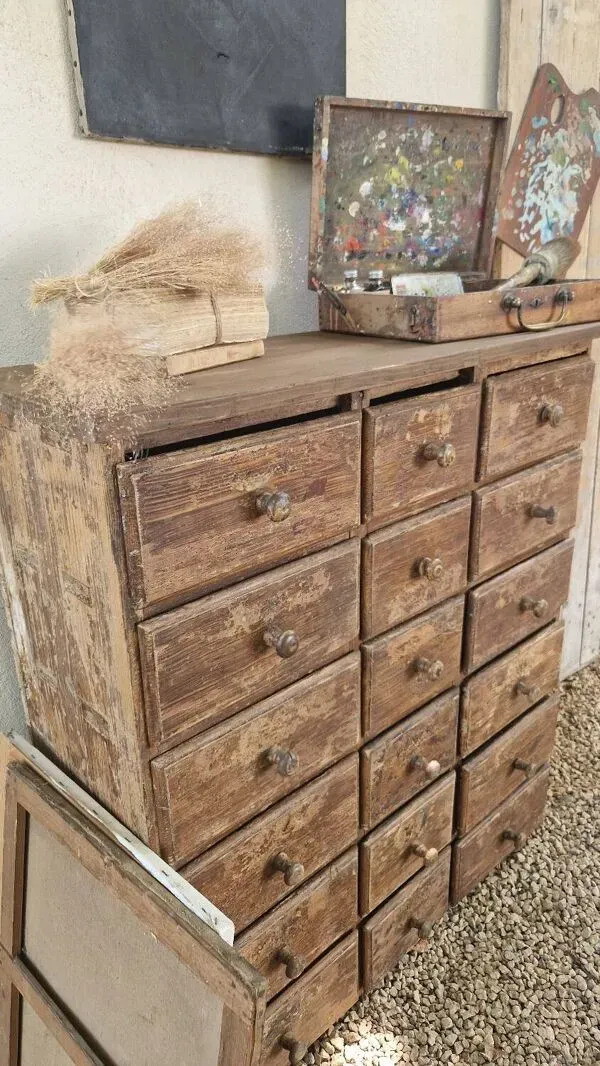 Illustration numéro 4 du produit Meuble de métier