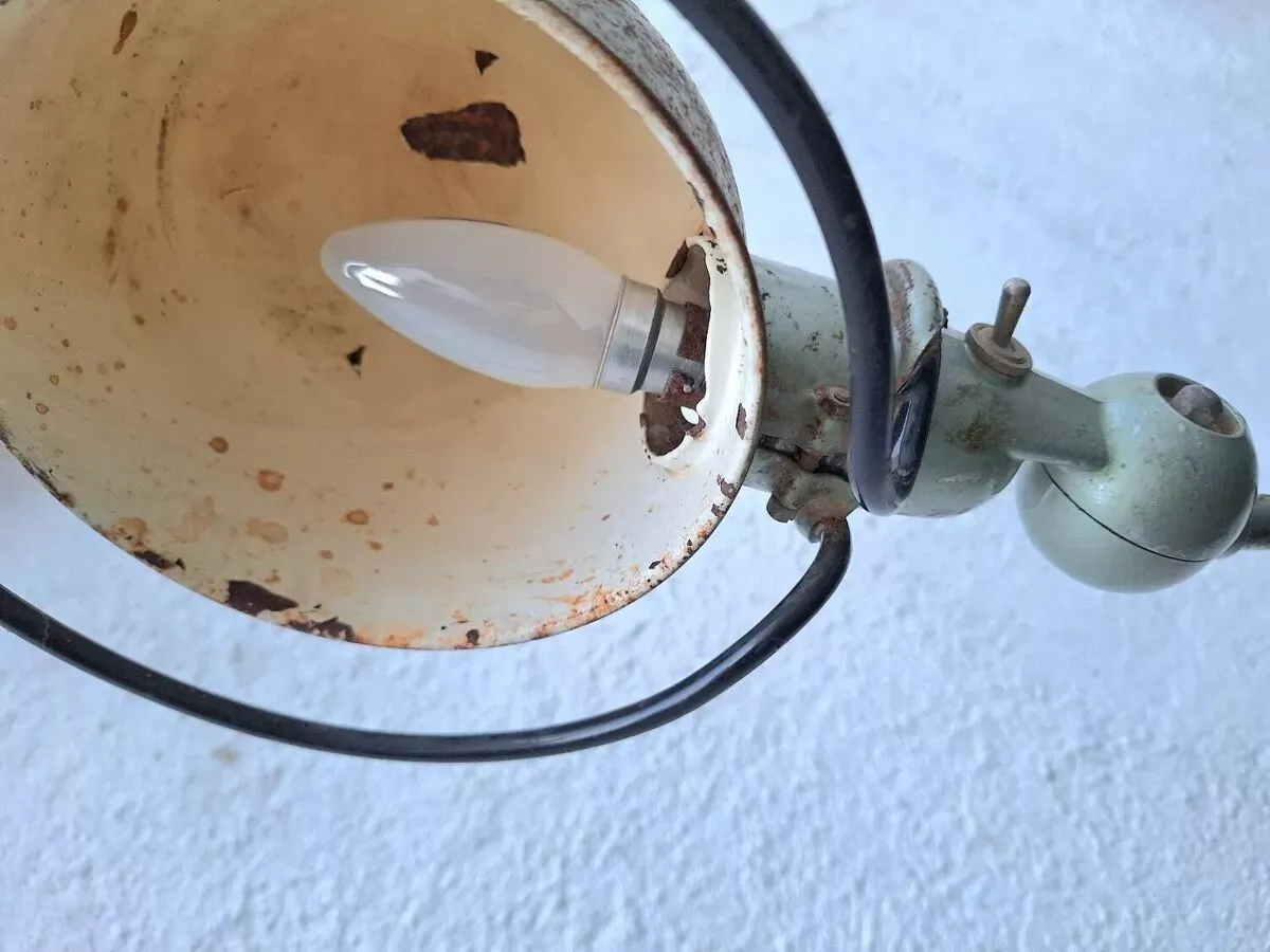 Illustration numéro 4 du produit Lampe vintage Jieldé 2 bras