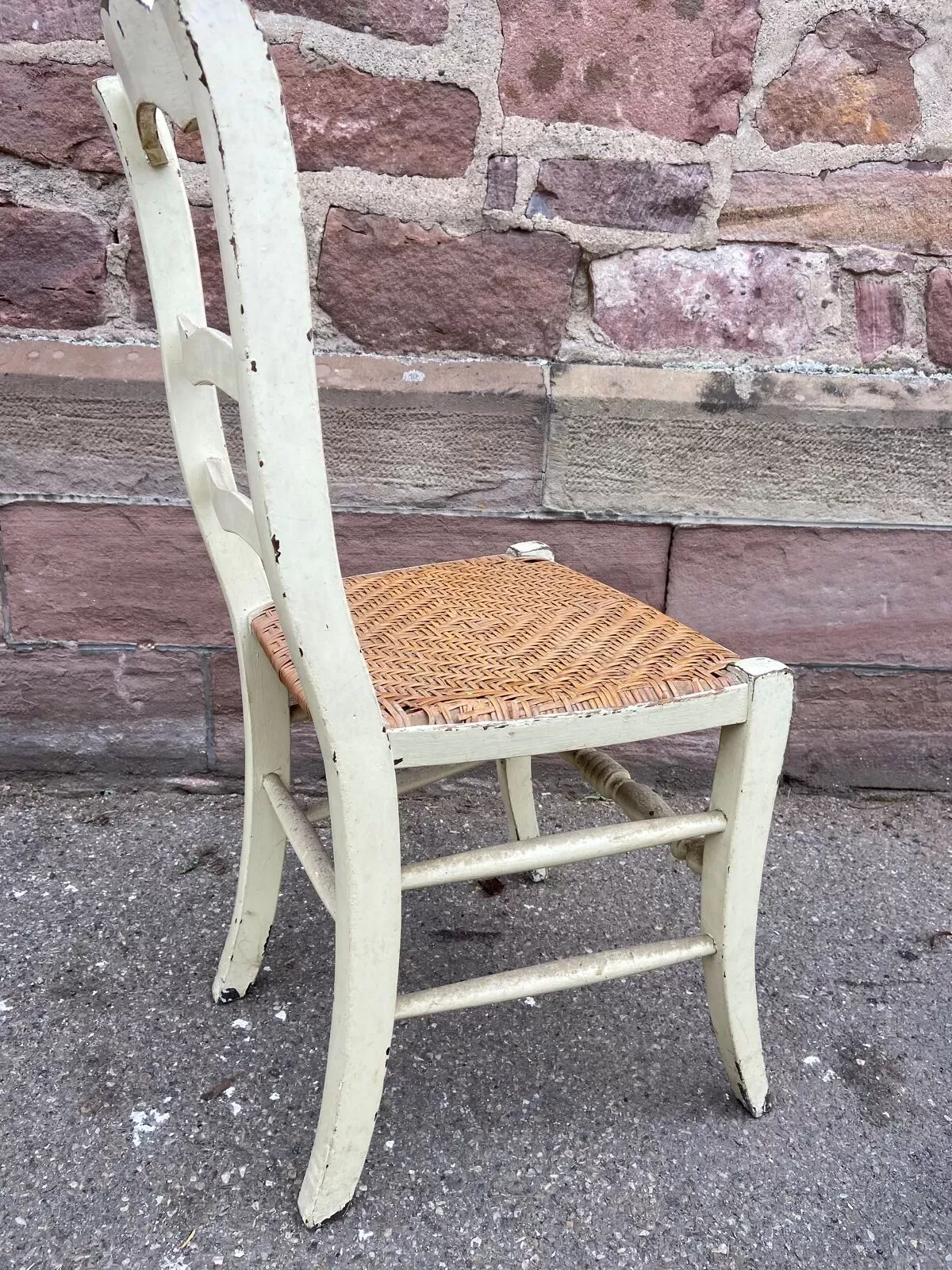 Illustration numéro 4 du produit 2 chaises d’atelier 1920 brasserie