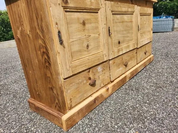 Illustration numéro 4 du produit Ancien meuble de métier 3 tiroirs et 3 portes